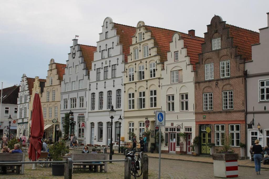 Hollaender Flair Friedrichstadt Exterior foto