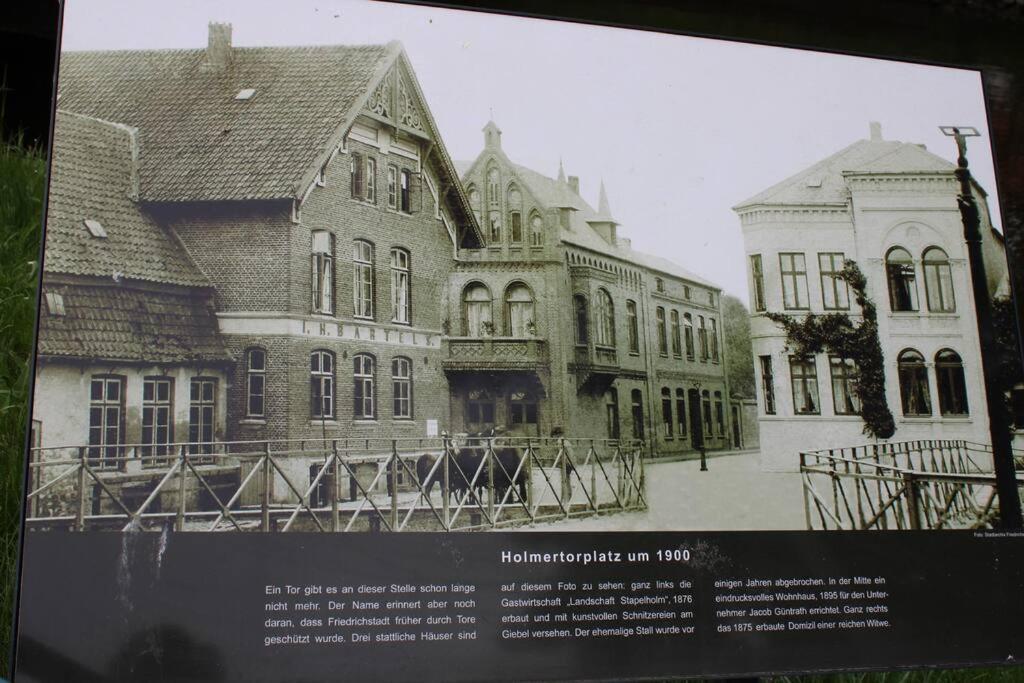 Hollaender Flair Friedrichstadt Exterior foto