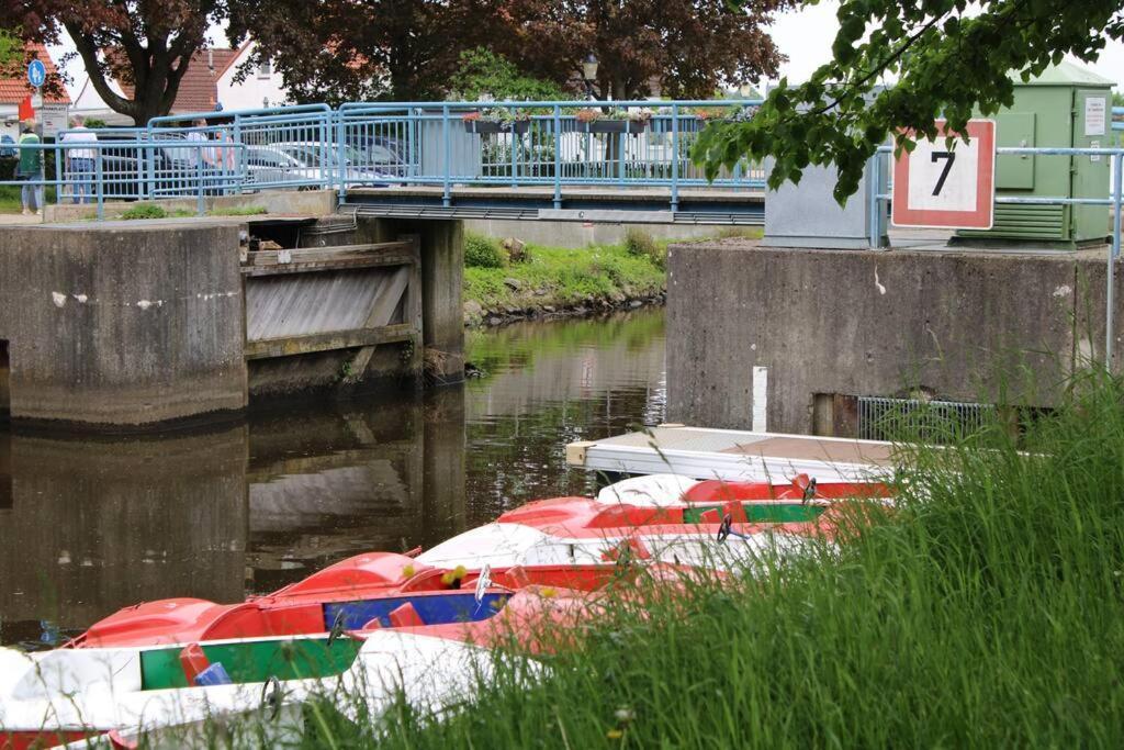 Hollaender Flair Friedrichstadt Exterior foto